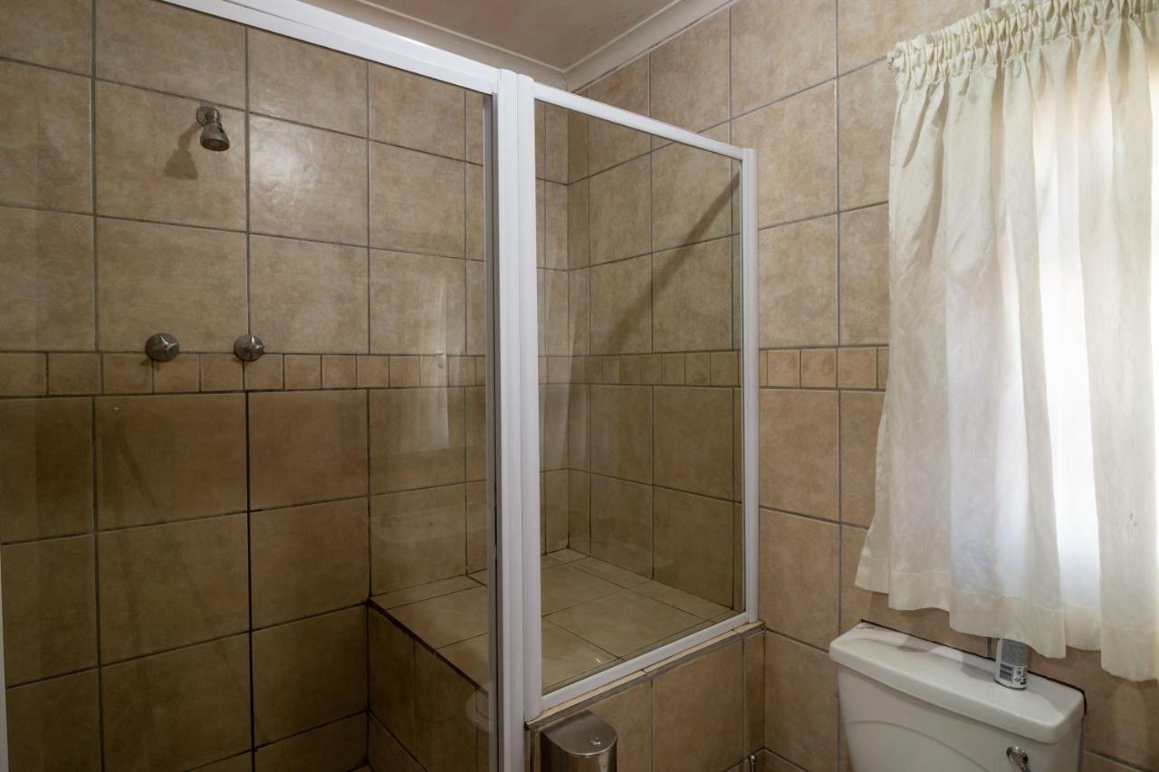 Lala Dene Lodge Bloemfontein Luaran gambar